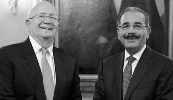 Canciller español visita a Medina en el Palacio Nacional