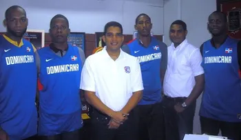 Fedombal presenta equipo RD irá tour mundial basket 3x3