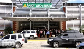 Estadounidense, Alfred George Milton, de 72 años, muere al chocar su carro con autobús 