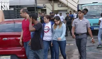 Aplazan audiencia a doctora acusada de hacerse pasar por cirujana