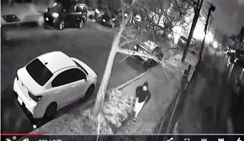 Mujer luchó para evitar que la violaran en plena calle de Queens