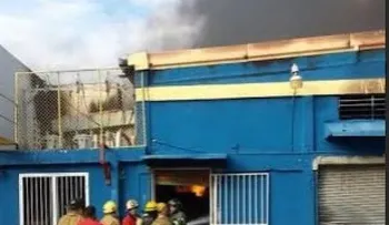 Fuego afecta zona franca en La Vega