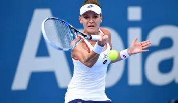 Radwanska barre a la gala Cornet y pasa a tercera ronda en Miami