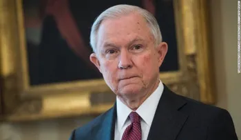 Jeff Sessions pide mano dura para criminales: "Acúsenlos de lo más serio que les puedan probar"