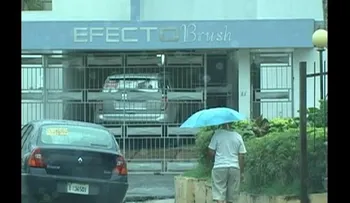 Video: Cámara encubierta de Noticias SIN desenmascara a falso cirujano