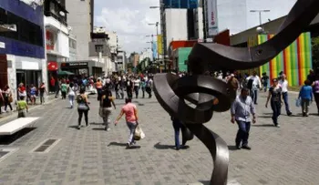 Ã?nete Salud: Venezuela es un país gobernado por esquizofrénicos