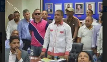 Vocero regidores PLD, Wilson Dìaz exhorta población a integrarse en jornada de limpieza 