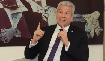 Macarrulla habría sido forzado por el propio presidente Abinader a pedir una licencia del cargo