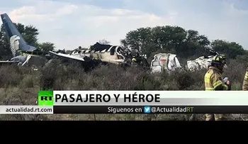 El heroico pasajero que salvó a cinco personas, cuenta cómo se estrelló el avión en México