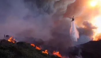 Fiscales reducen cargos contra acusado de provocar incendio de Palisades en nuevo juicio