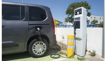 Extremadura ofrece hasta 9.900 ? para comprar coche eléctrico.