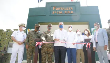Presidente Abinader inaugura en La Romana sede Segunda Compañía del ERD; construida por el MOPC
