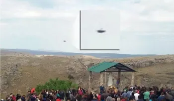 Retratan presunto OVNI durante un festejo religioso en Argentina