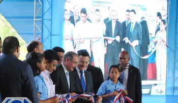 Presidente Medina inaugura 6 escuelas en provincia Hermanas Mirabal 