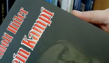 Indignación en Italia por publicación de libro de Hitler