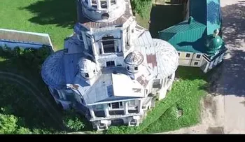 Drone graba una escena de sexo en campanario de una iglesia (VIDEO)