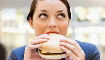 Las temibles consecuencias de comer demasiado rápido