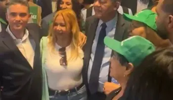 Leonel Fernández llega a España, juramentará a cientos de ex dirigentes del PRM