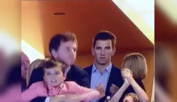 Eli Manning explica la extraña reacción que tuvo cuando su hermano ganó el Super Bowl