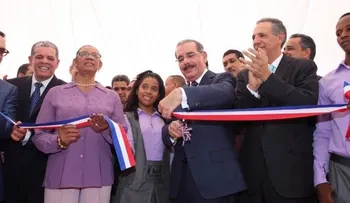 Presidente Medina inaugura 4 escuelas en Hato Mayor