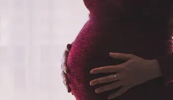 Cambios hormonales y baja autoestima afectan la vida sexual, tras el embarazo 