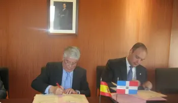 Ministro de Industria y Comercio firma acuerdo con Cámara de Comercio, Industria y Servicios de Madrid
