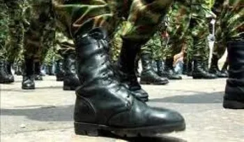 Aumentarán salarios a militares y policías