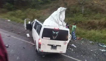Virgilio de León y Yandi Pie, fueron las dos personas fallecidas en choque entre yipeta y minibús en la autopista Duarte