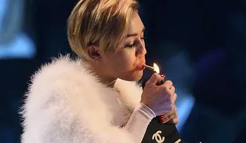 Miley Cyrus fuma marihuana en premios MTV Europa