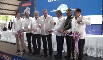 Presidente Abinader inaugura Corredor Charles de Gaulle; sacarán más de 10,00 vehículos obsoletos del transporte