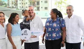 Presidente Abinader entrega 96 apartamentos del Plan Nacional de Viviendas Familia Feliz en Higüey