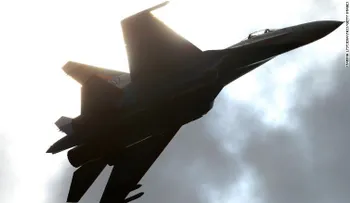 Avión ruso vuela a 1,5 metros cerca de otro de la Armada de EE.UU.