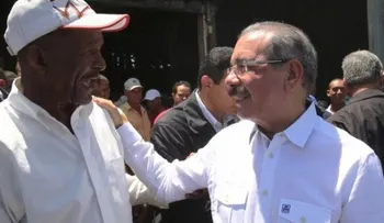 DM visita hospital de Constanza y se compromete ampliarlo y enviar más médicos 