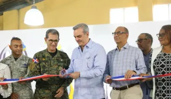 Presidente Abinader y ministro Deligne Ascención inauguran Centro de Atención con una inversión de RD$62 millones