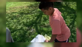 Niño de 9 años vende limonada para ayudar a pagar por su propia adopción