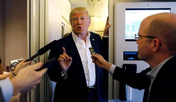 Trump pide a los inmigrantes ilegales que "se larguen" de Estados Unidos o "serán encarcelados"