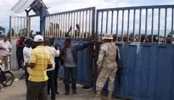 Bloquean ambos lados de frontera en demanda fin de veda