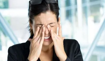 Sufría picazón en uno de sus ojos y descubrió que tenía un gusano