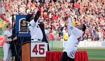 Gran tributo de Boston para Pedro Martínez
