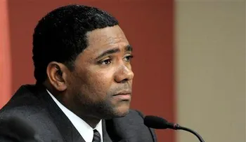 Marlins firman a Miguel Tejada
