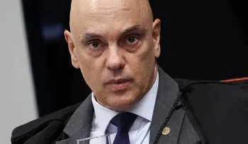 Alexandre de Moraes denuncia a André Mendonça ante el Supremo por presunto abuso de autoridad en caso Banco Master