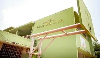 Puerto Rico cierra más de 150 escuelas