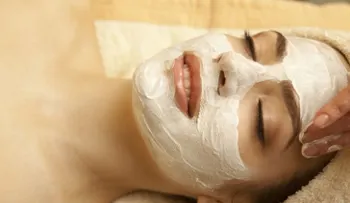 Prepara una mascarilla exfoliante para el rostro y el cuerpo (Receta)