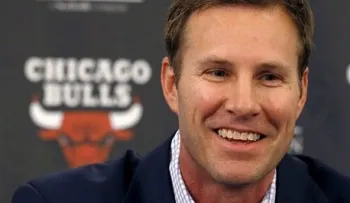 Bulls presentan a Hoiberg como nuevo entrenador 
