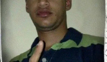 Joven ingeniero muere al esquivar un perro se cruzó en la vía; choca su moto con monumento 