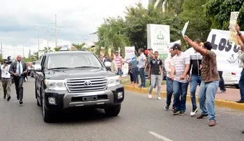 Grupos vociferan contra presidente Danilo Medina