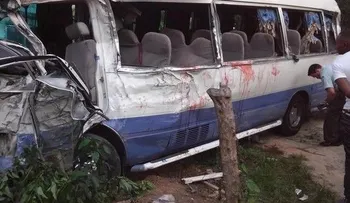 Varios muertos y heridos en choque de autobús en la 6 de Noviembre