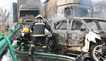  Al menos 18 muertos por choque de más de 30 vehículos en China 