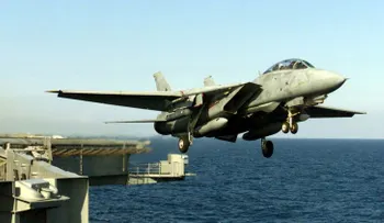 El impactante combate aéreo entre dos F-14 y dos MiG-23 en 1989 (VIDEO)