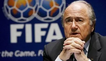 Presidente de la Fifa se niega a renunciar en medio del escándalo 